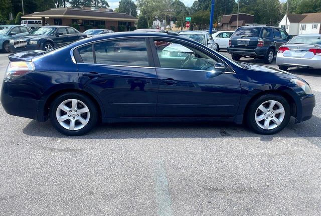 2008 Nissan Altima 3.5Se - Image 6