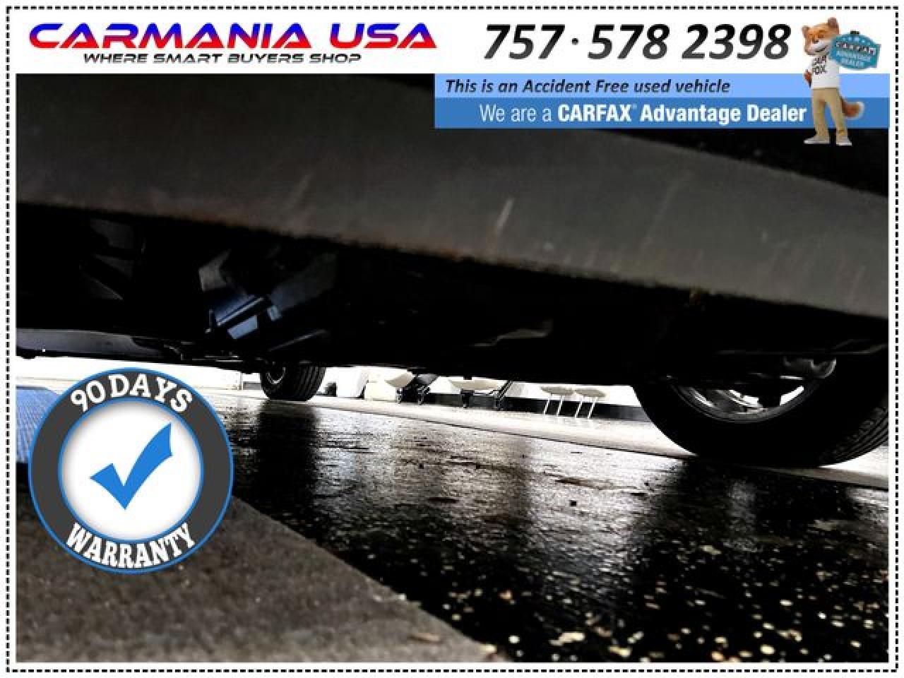 2016 Chrysler Town & Country Touring - Фото 5