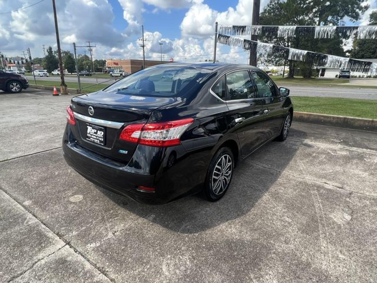 2014 Nissan Sentra S - Фото 3