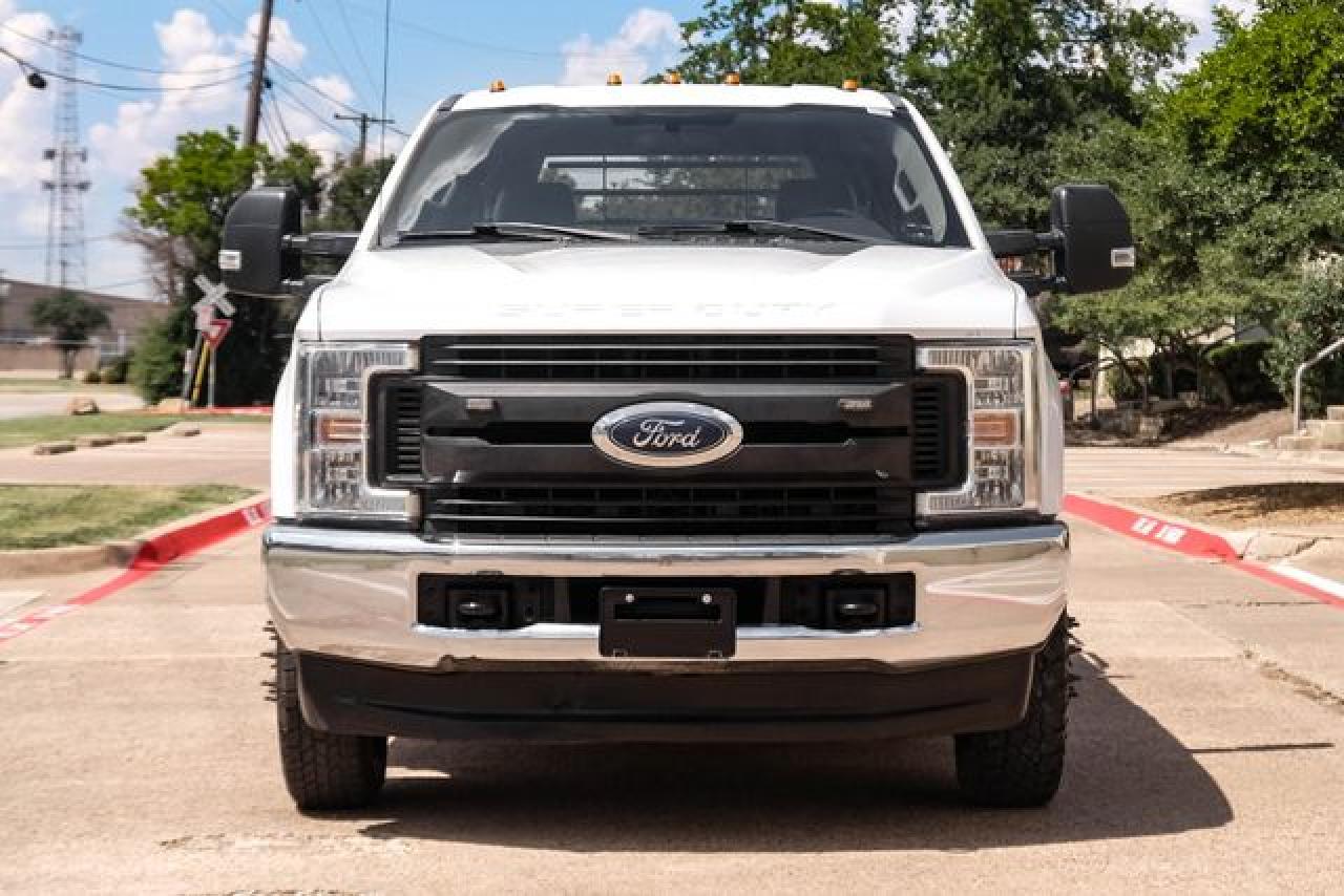 2018 Ford F350 Super Duty - Фото 3