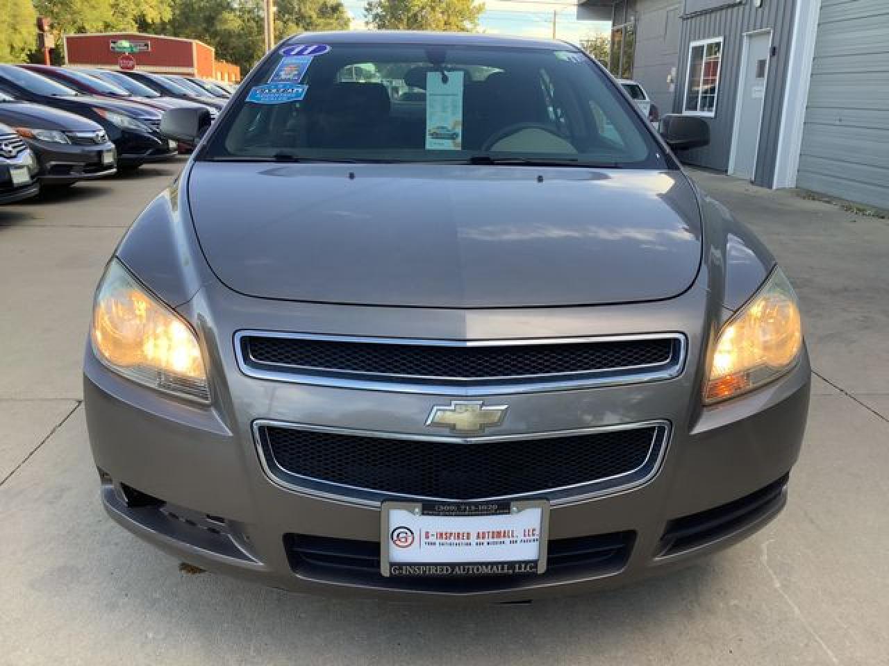 2011 Chevrolet Malibu Ls - Фото 2