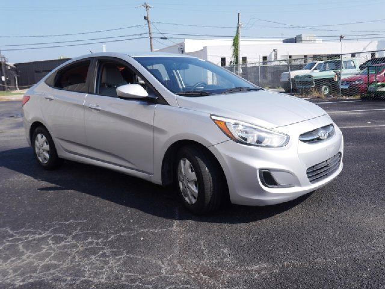 2016 Hyundai Accent Se - Image 3