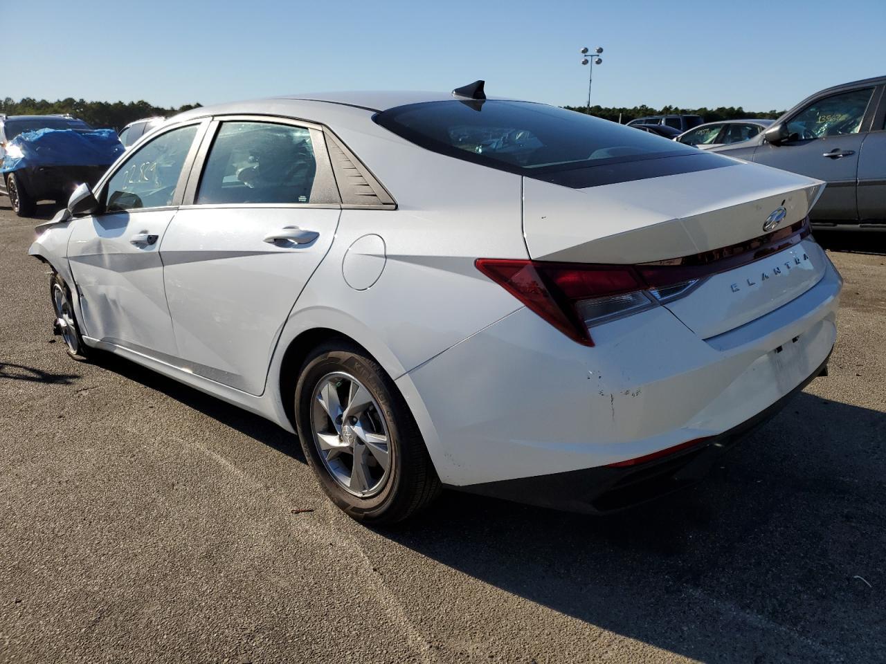 2021 Hyundai Elantra Se - Фото 3