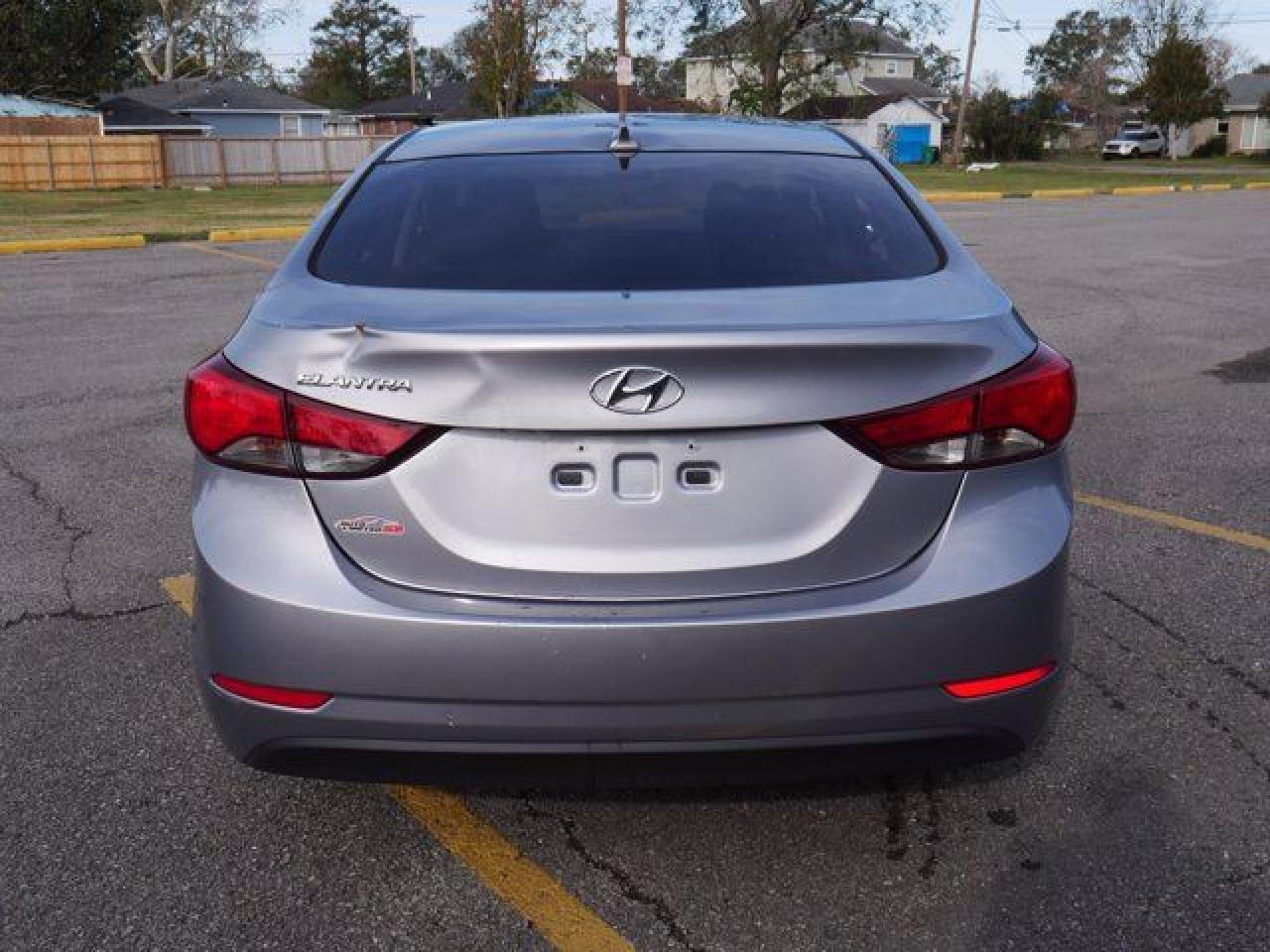 2016 Hyundai Elantra Se - Фото 6