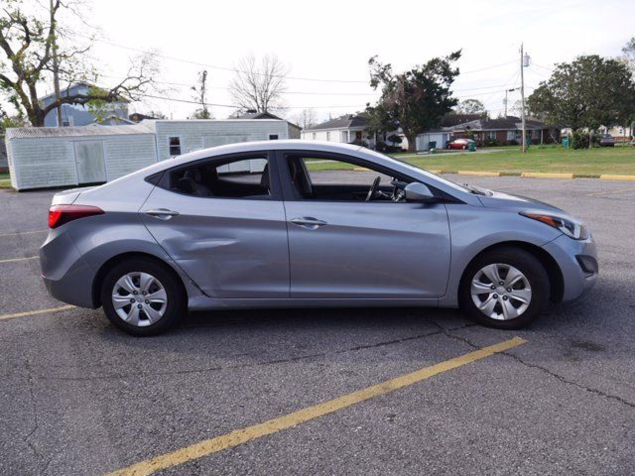 2016 Hyundai Elantra Se - Фото 4