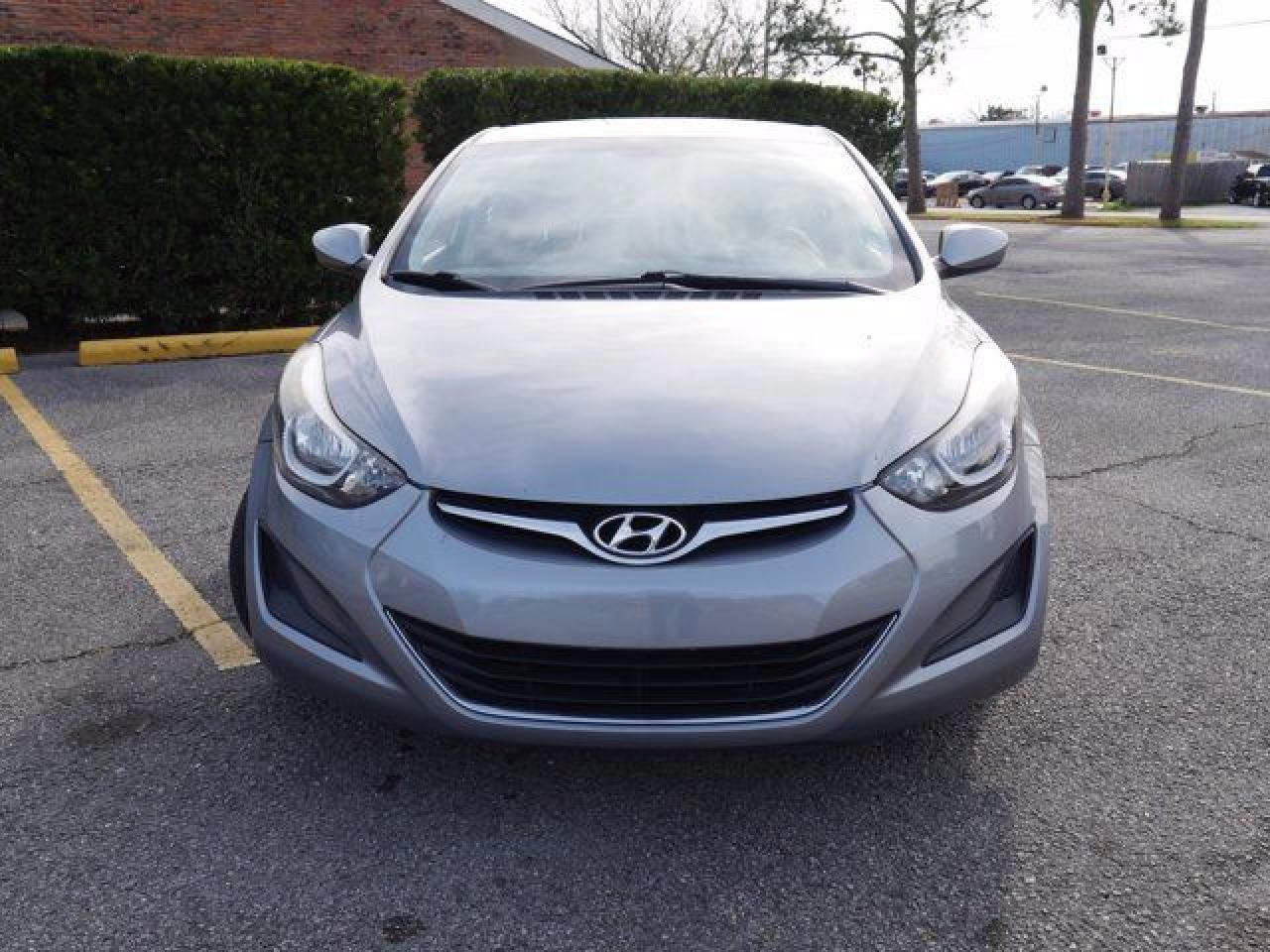 2016 Hyundai Elantra Se - Фото 2