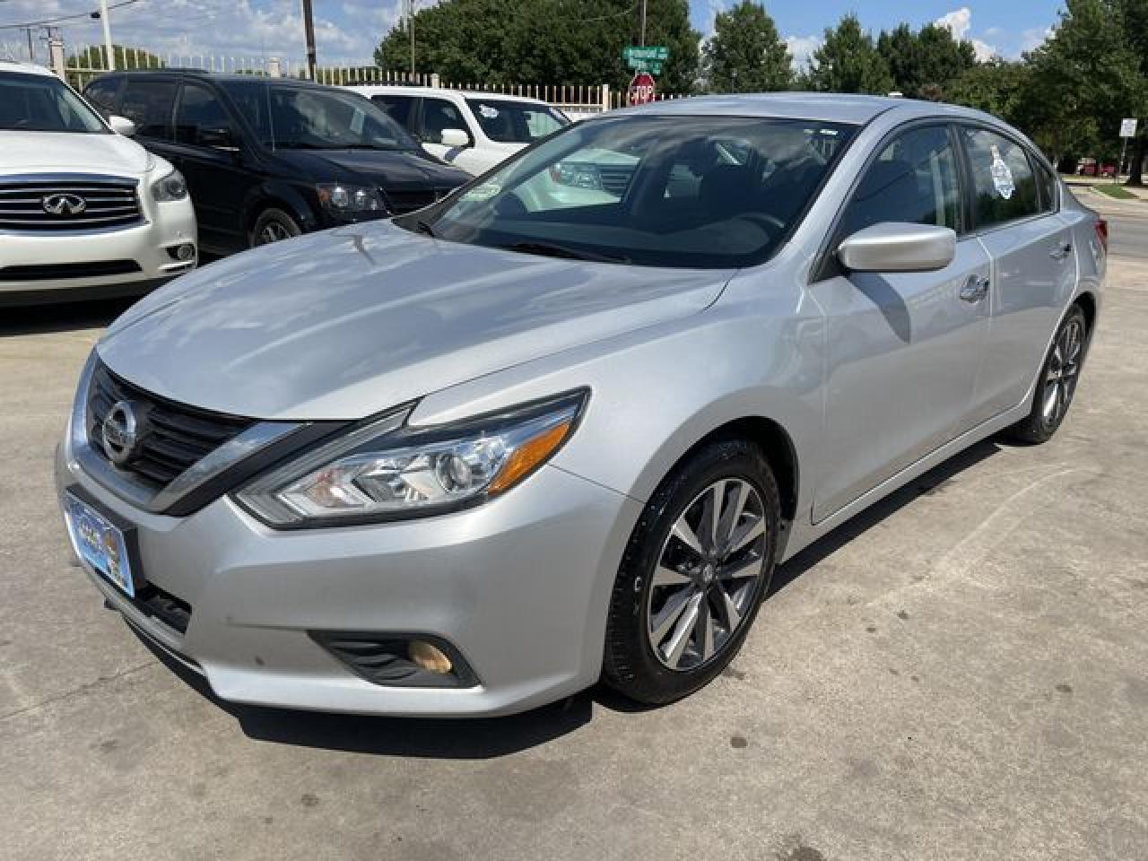 2016 Nissan Altima - Фото 3