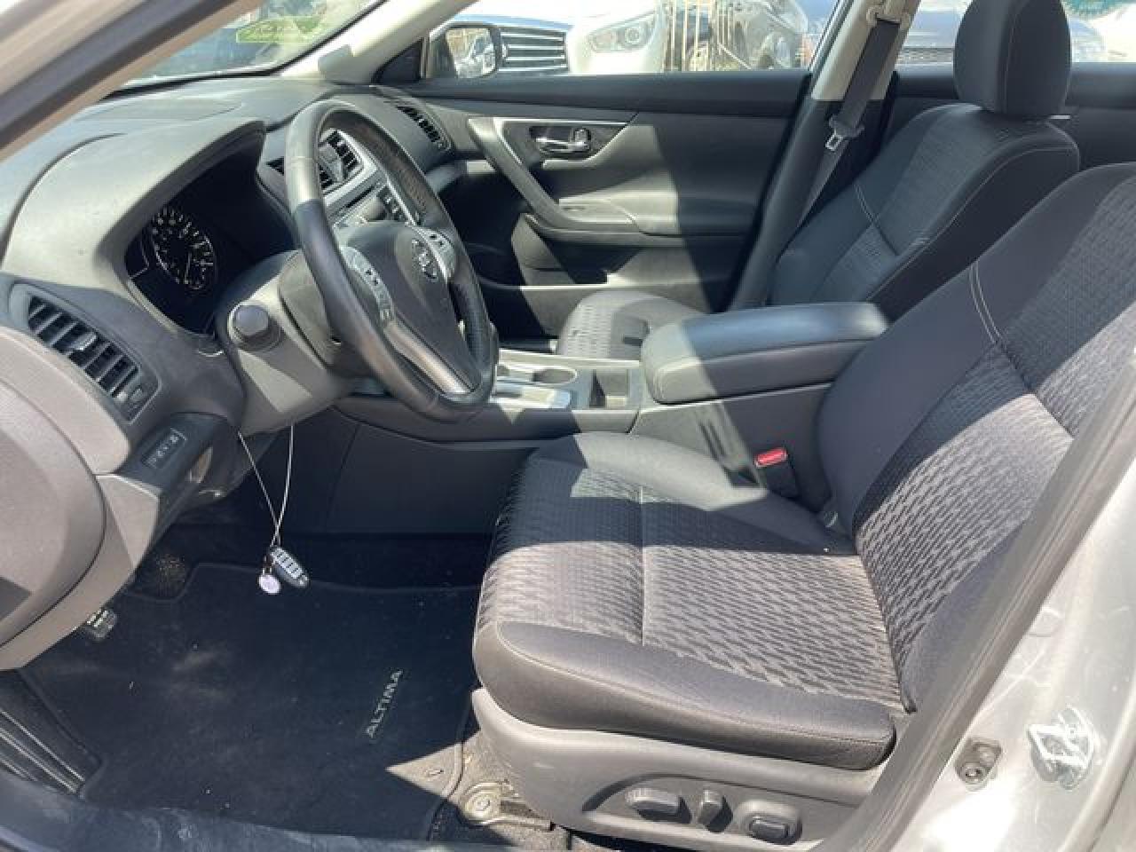 2016 Nissan Altima - Фото 7