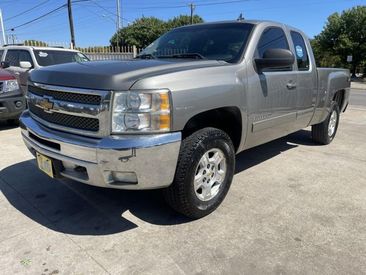 2013 Chevrolet Silverado K1500 Lt - Image 2