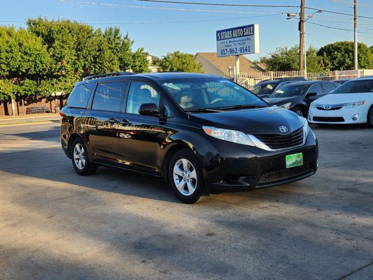 2011 Toyota Sienna Le - Image 5