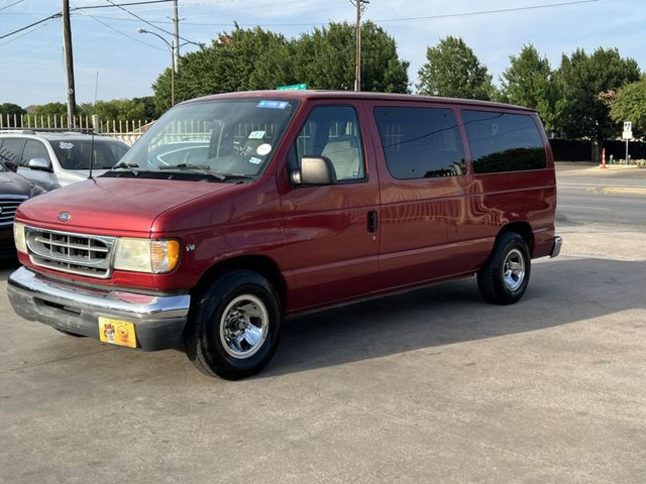2002 Ford Econoline E150 Wagon - Фото 5