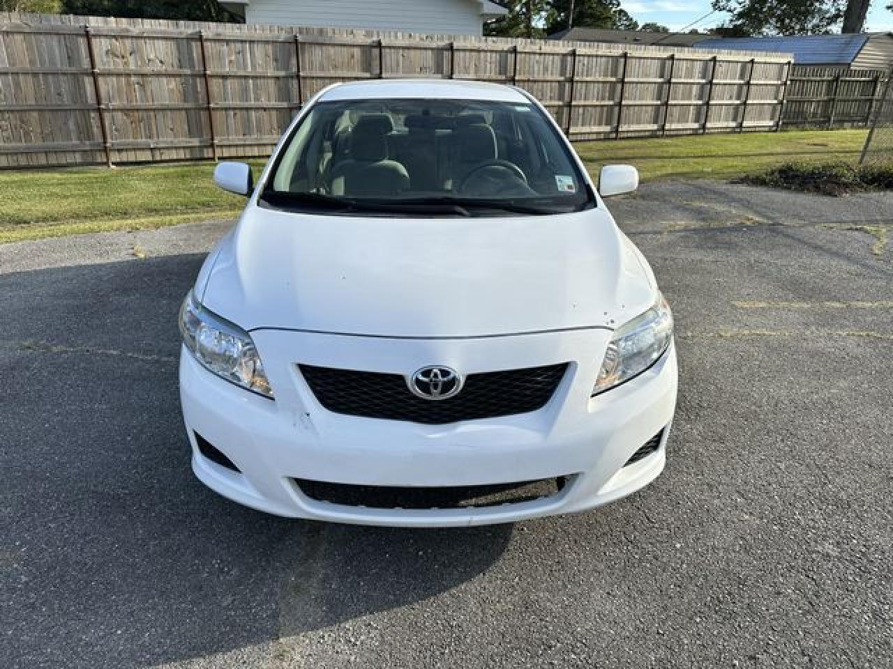 2010 Toyota Corolla Base - Фото 2
