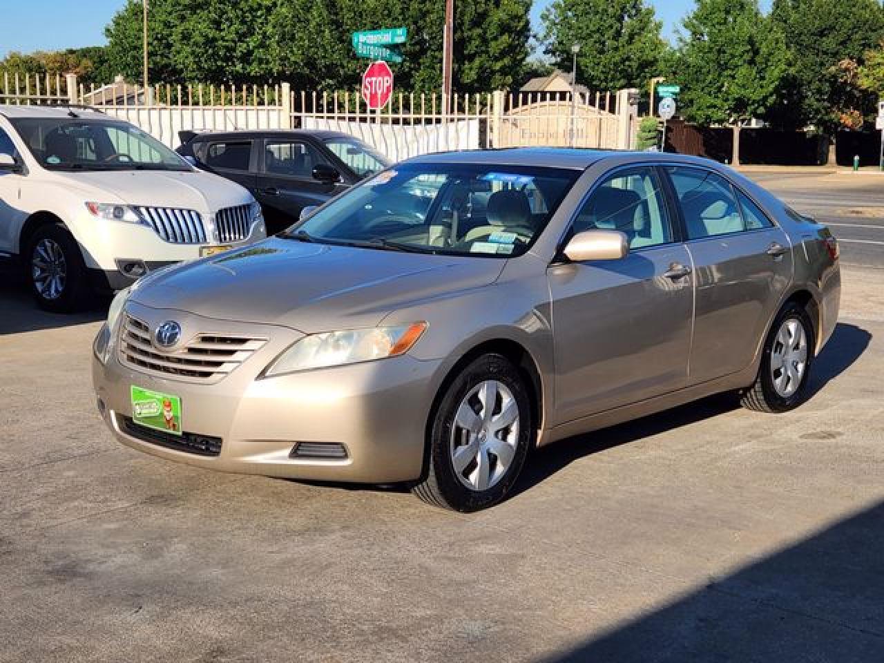 2009 Toyota Camry Base - Фото 2