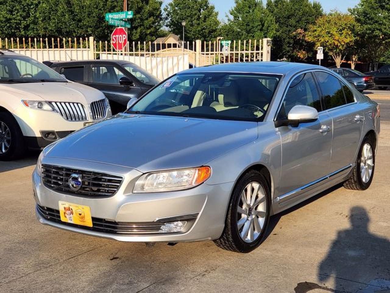 2015 Volvo S80 Premier - Image 2