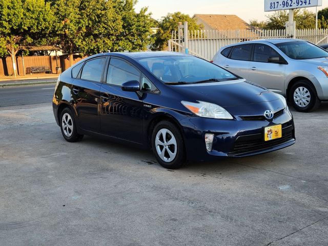 2012 Toyota Prius - Image 6