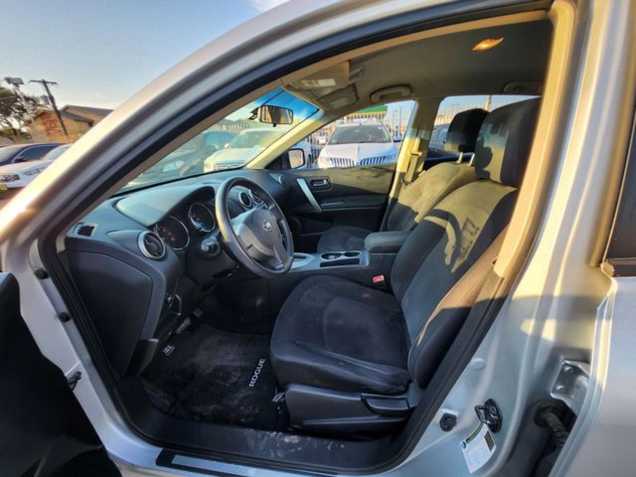 2009 Nissan Rogue S - Фото 2