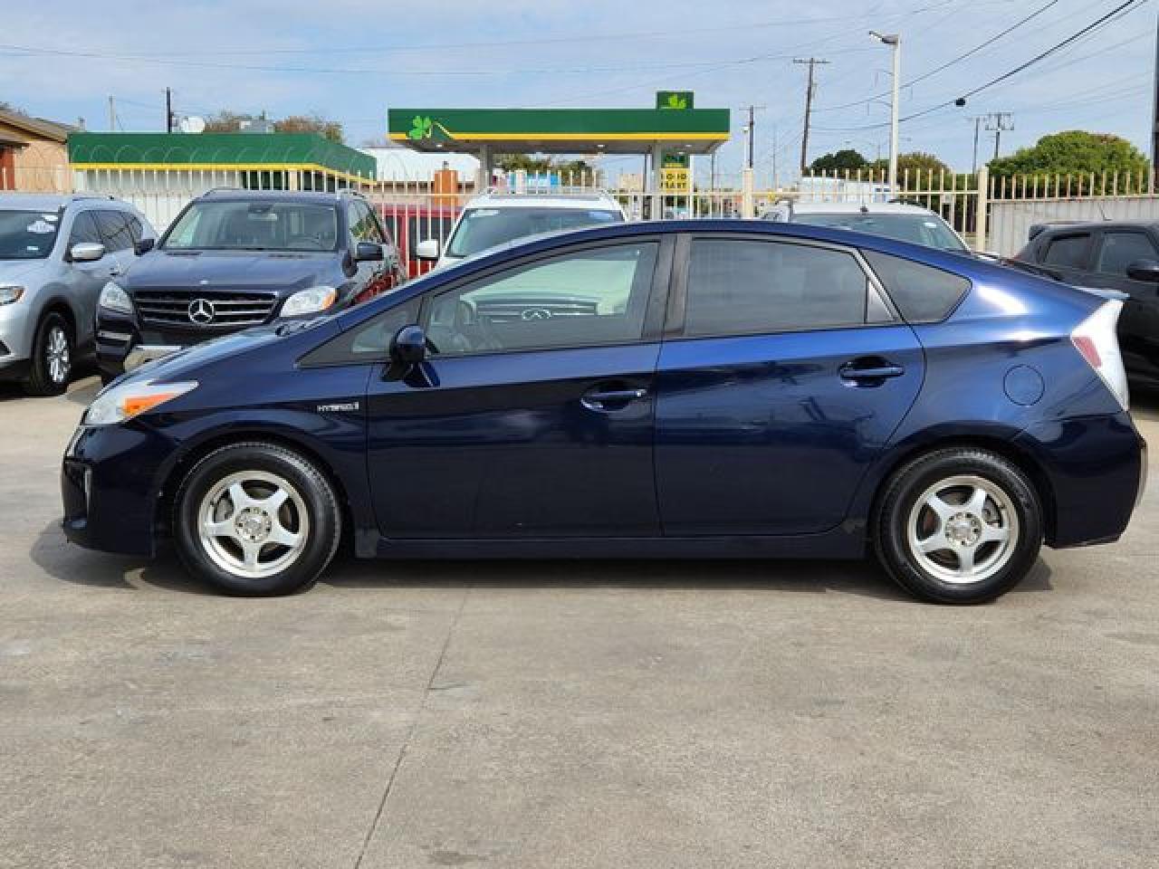 2014 Toyota Prius - Image 5