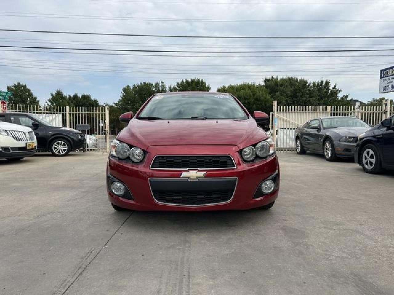2016 Chevrolet Sonic Lt - Фото 3