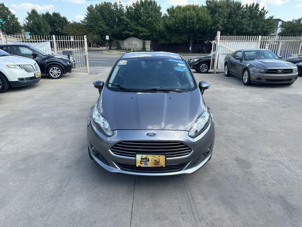 2014 Ford Fiesta Se - Фото 3