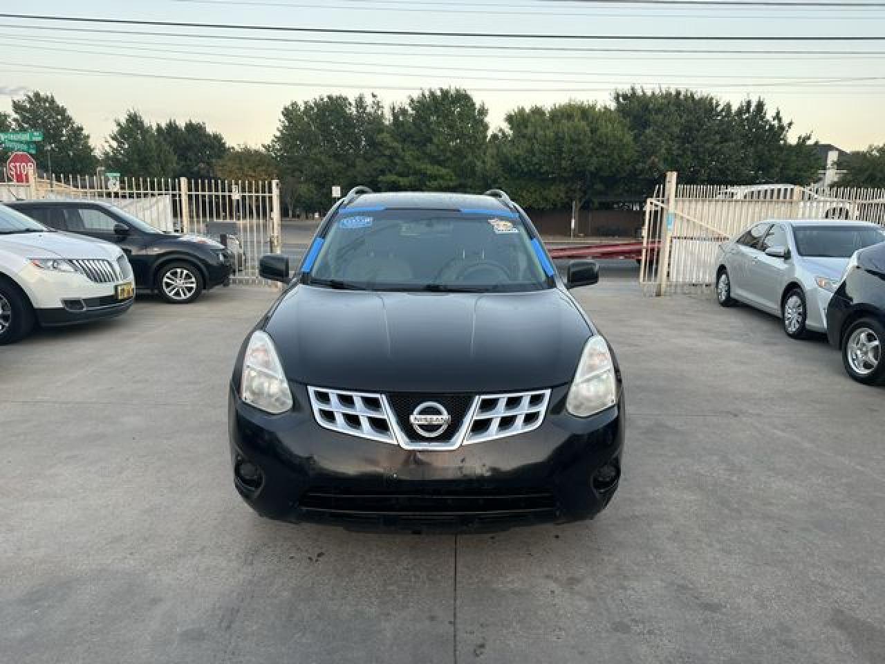 2011 Nissan Rogue S - Image 4