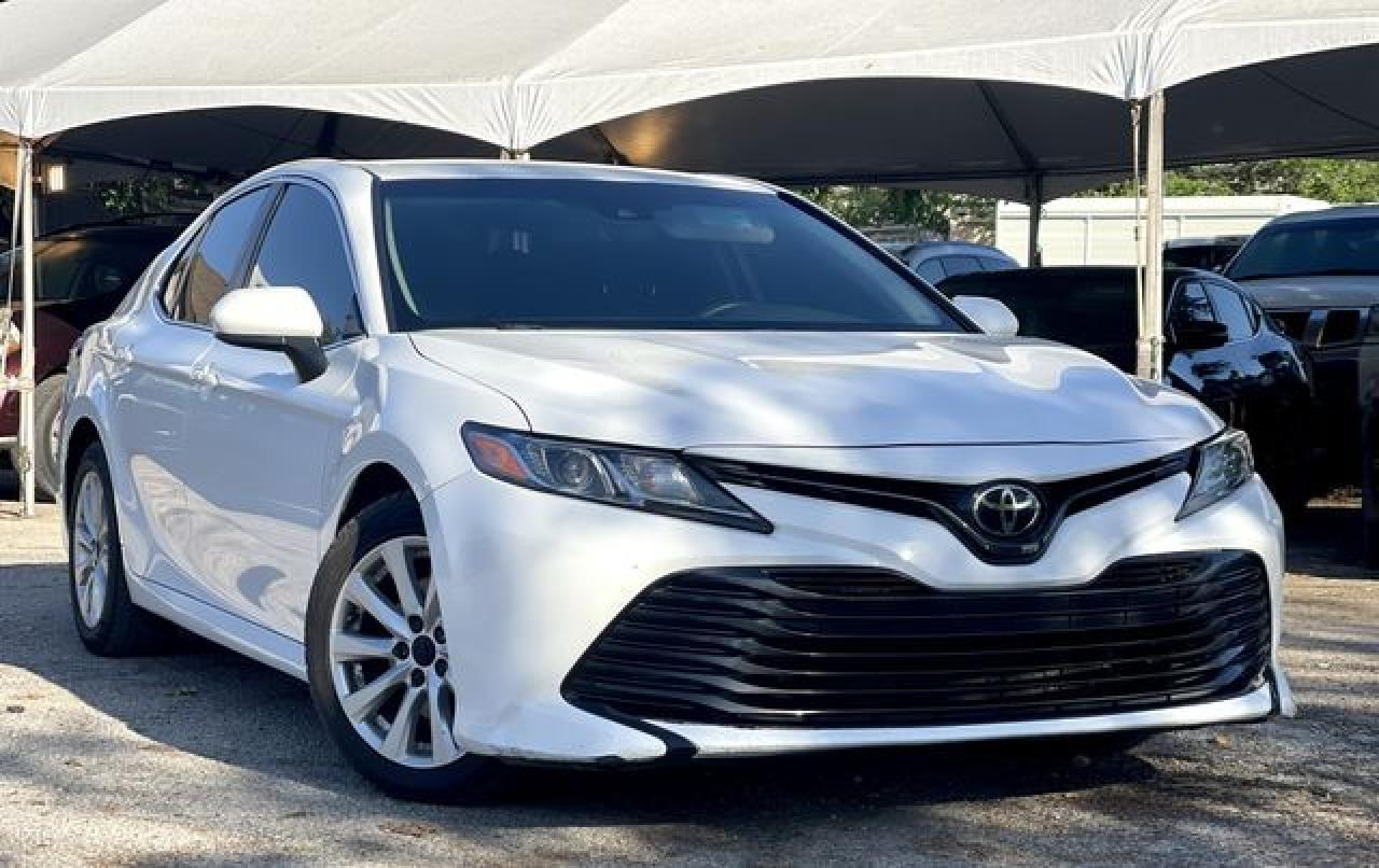 2018 Toyota Camry L - Фото 2