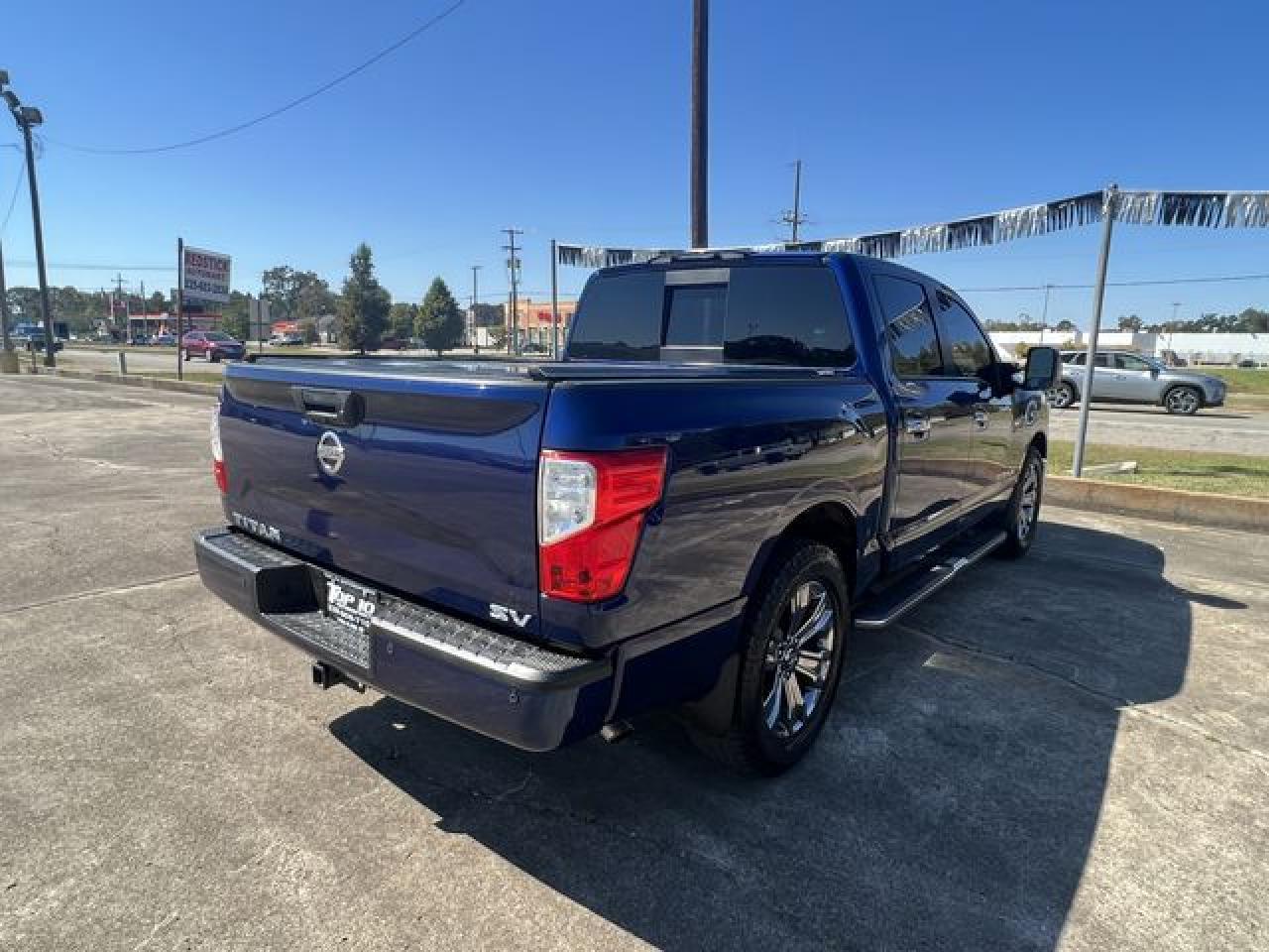 2017 Nissan Titan Sv - Фото 3