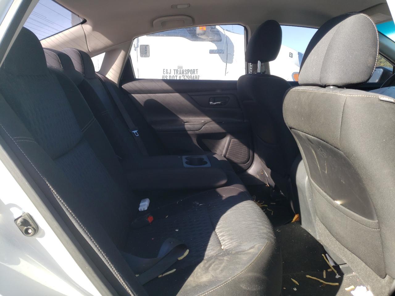 2018 Niss Altima 2.5 - Image 6
