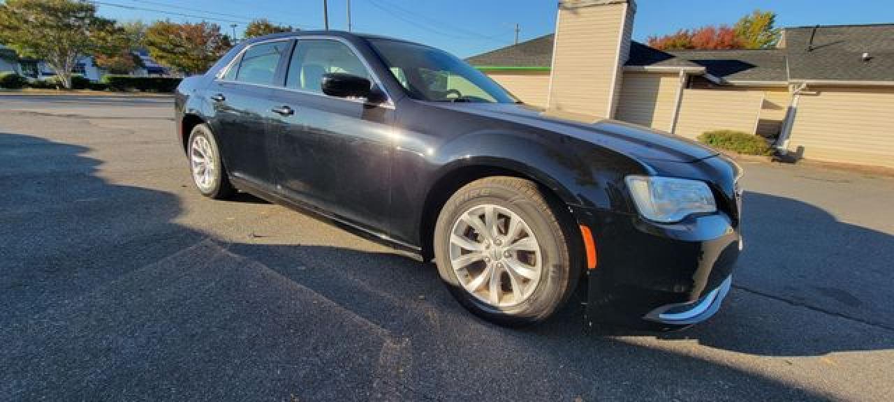 2015 Chrysler 300 Limited - Фото 4