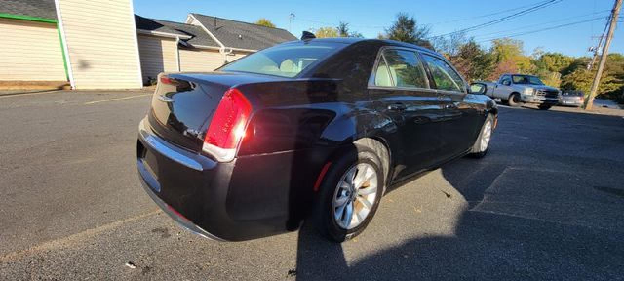 2015 Chrysler 300 Limited - Фото 6