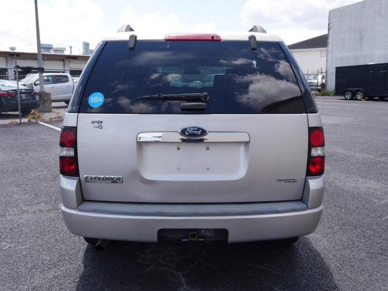 2007 Ford Explorer Xlt - Фото 6