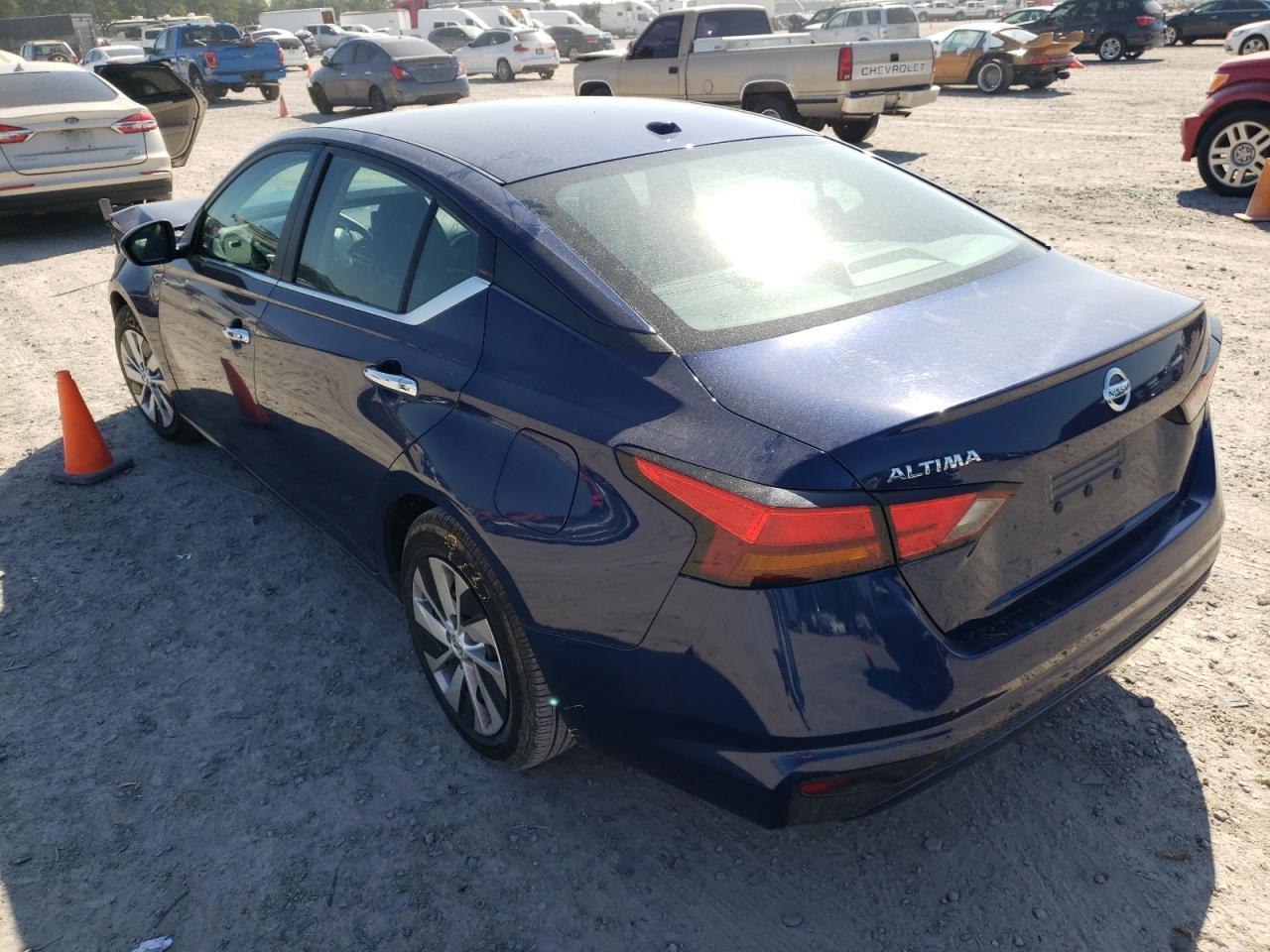 2019 Nissan Altima S - Фото 3