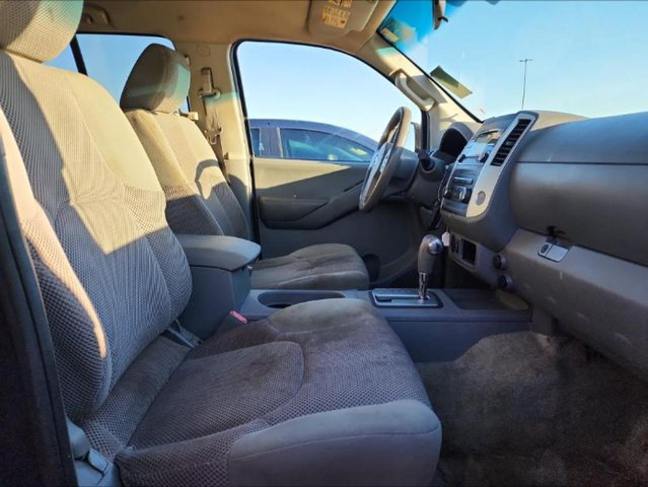 2014 Nissan Frontier S - Фото 7