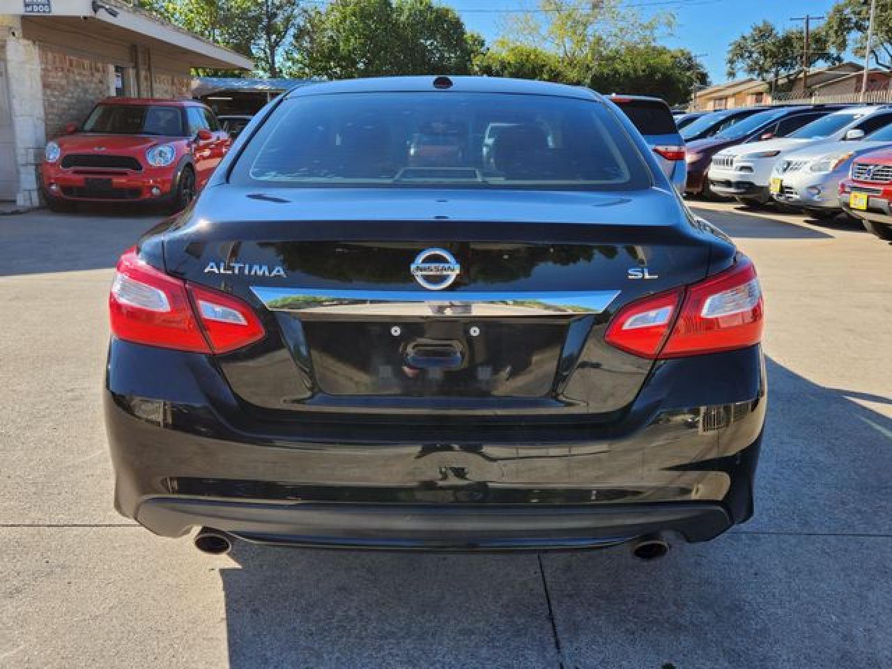 2016 Nissan Altima 2.5 - Фото 6