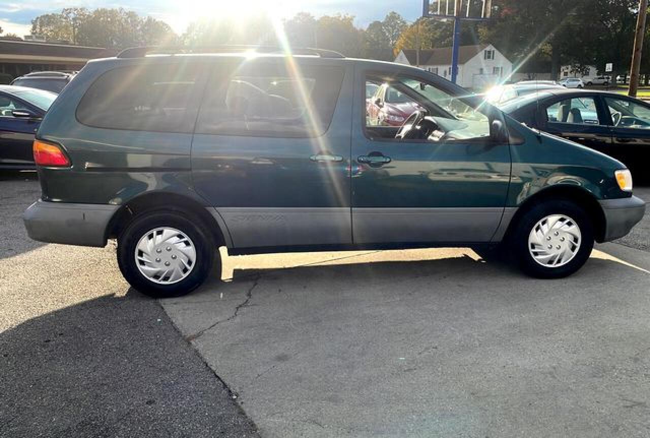 1998 Toyota Sienna Le - Фото 5