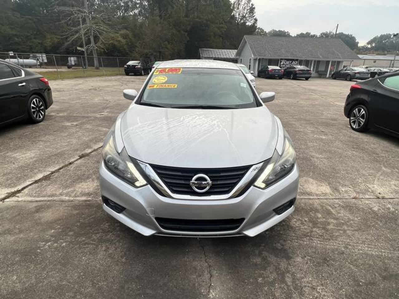 2017 Nissan Altima 3.5Sl - Image 5