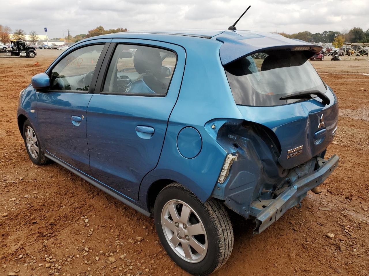 2015 Mitsubishi Mirage Es - Фото 3