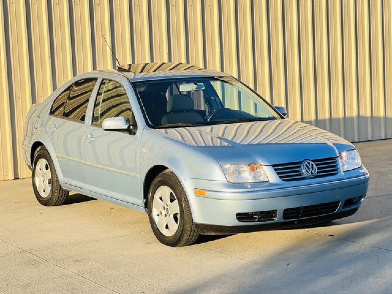 2005 Volkswagen Jetta Gls - Фото 2