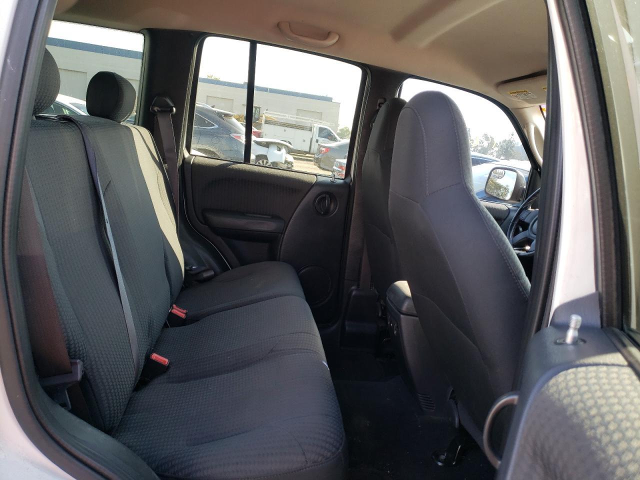 2002 Jeep Liberty Sport - Фото 6