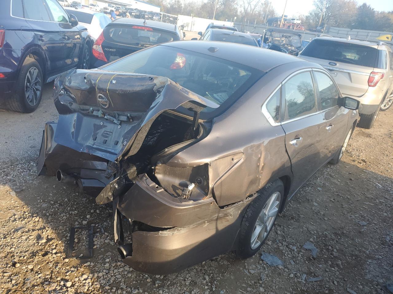 2014 Nissan Altima 2.5 - Image 4