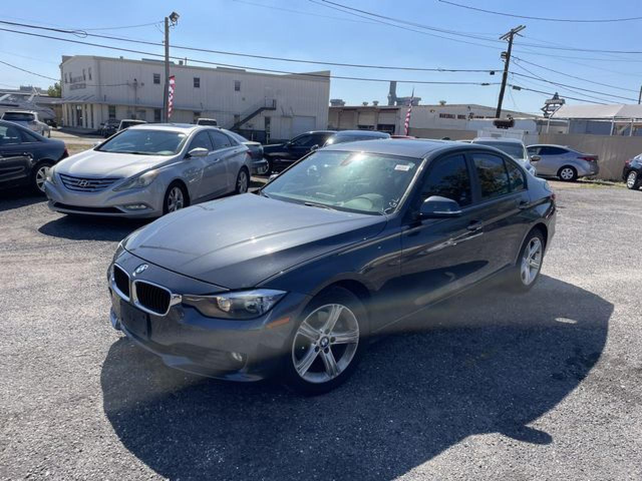 2013 BMW 328 Xi - Image 2