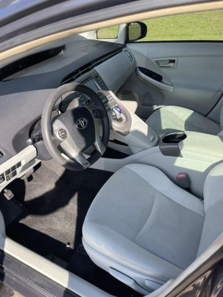 2012 Toyota Prius - Image 7