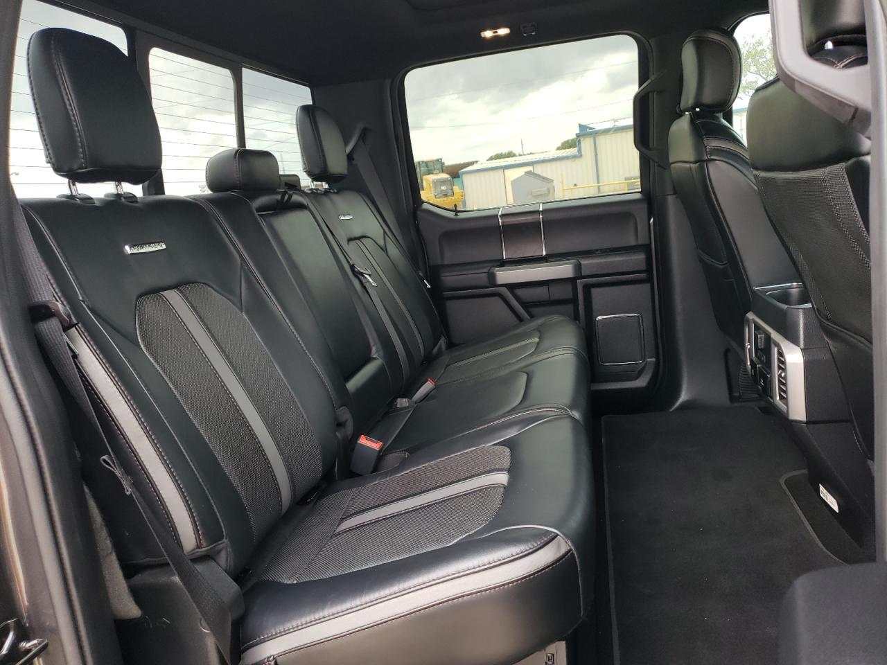 2019 Ford F350 Super Duty - Фото 6