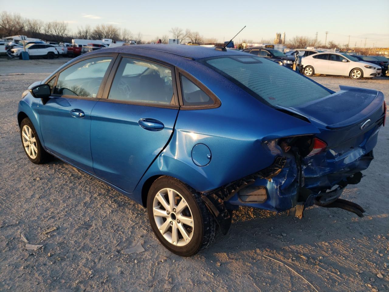 2011 Ford Fiesta Se - Фото 2