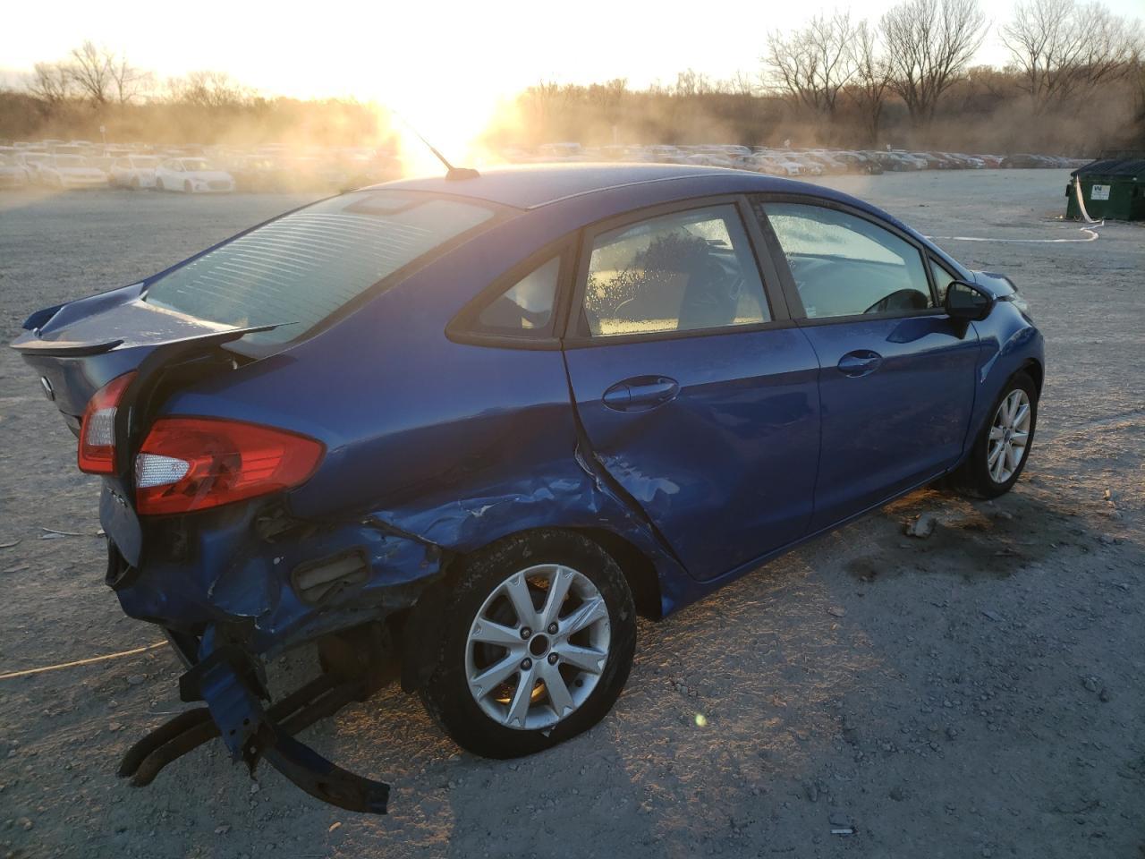 2011 Ford Fiesta Se - Фото 3