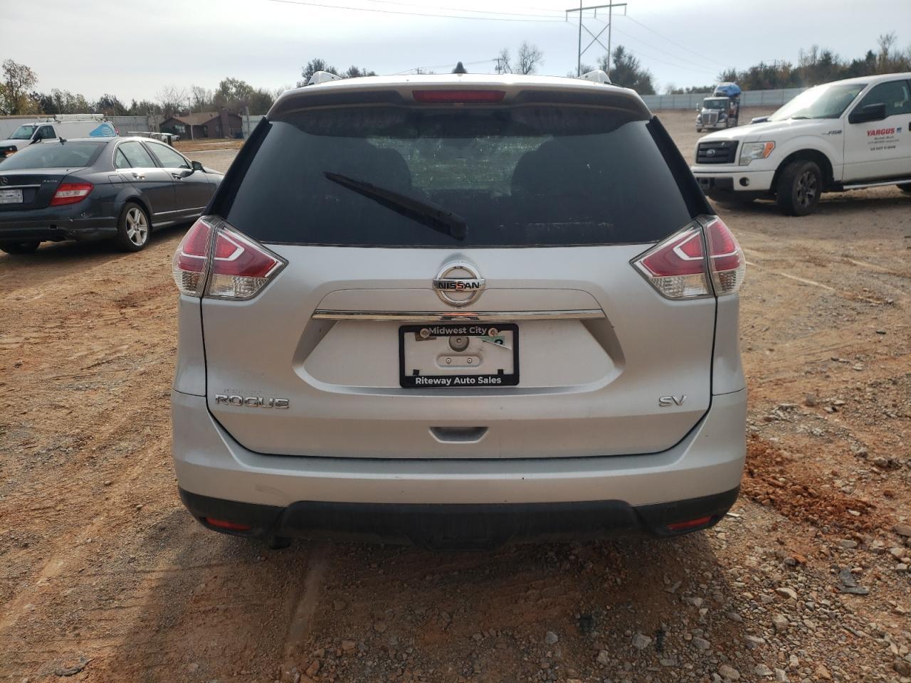 2015 Nissan Rogue S - Фото 6
