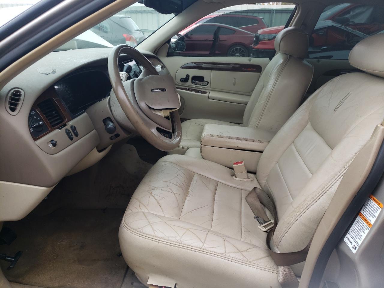 2001 Lincoln Town Car Executive - Фото 7
