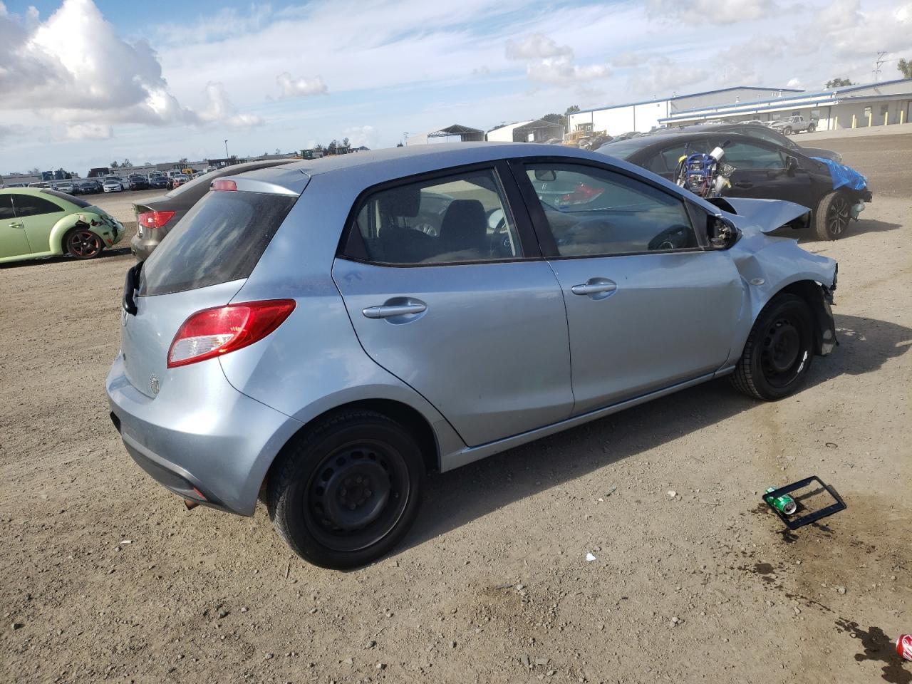 2013 Mazda Mazda2 - Фото 3