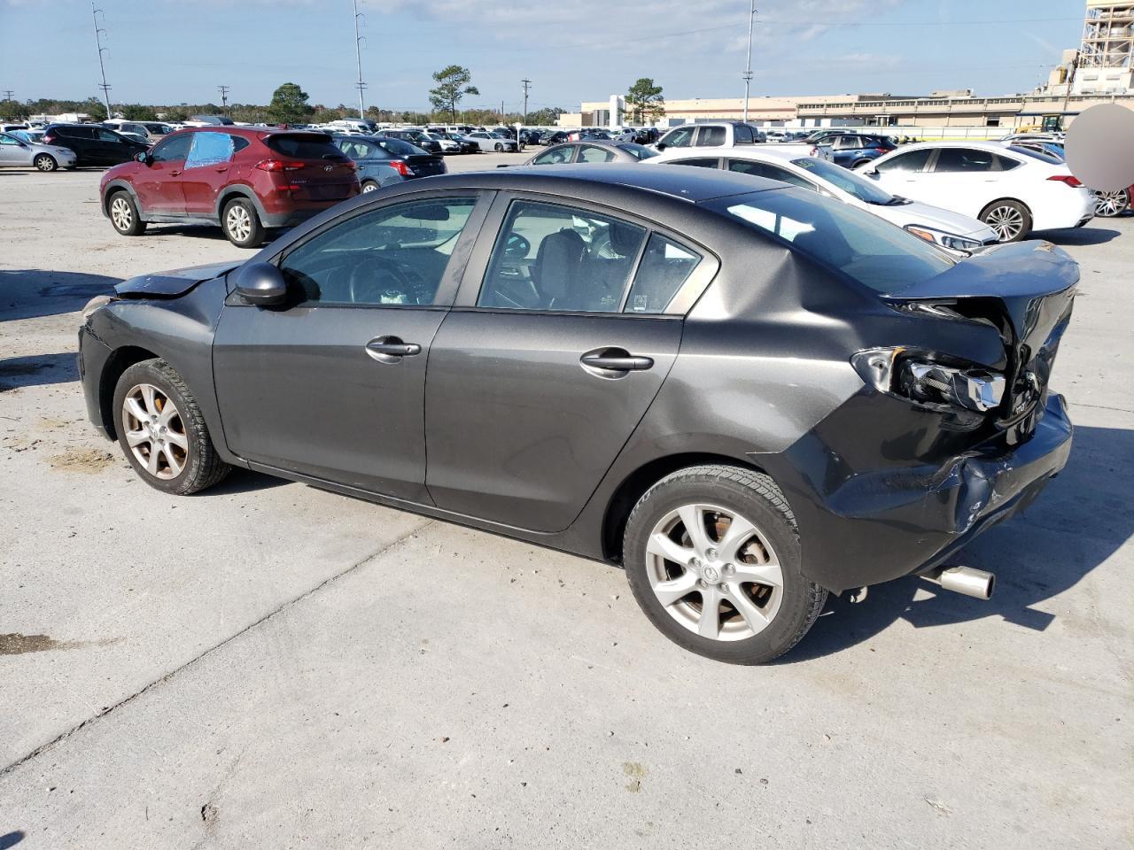 2011 Mazda 3 I - Image 2