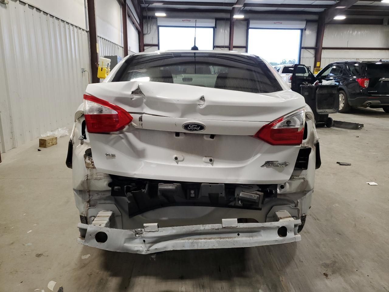 2014 Ford Fiesta Se - Image 6