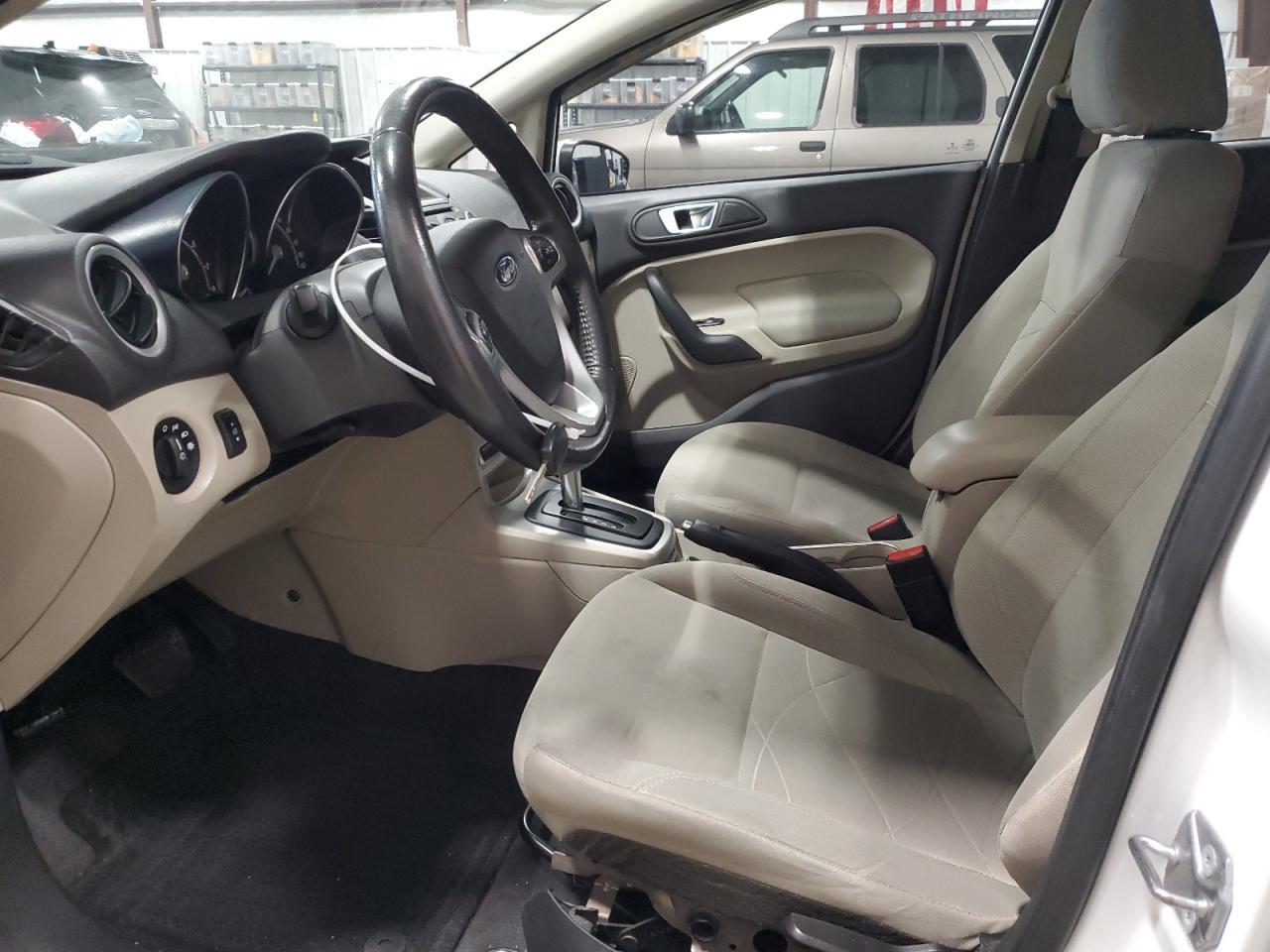2014 Ford Fiesta Se - Image 7